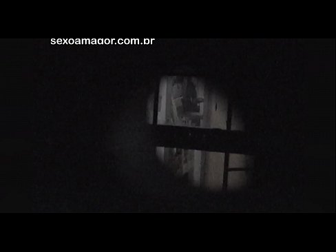 ❤️ Blondiin saab salaja videolevi naabruskonna voyeuri poolt peidetud õõnsate telliskivide taha peidetud ️ Pornovideo at us et.courseclass.ru